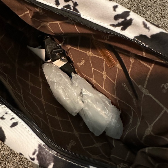 Wrangler cow print duffel bag - Picture 3 of 3